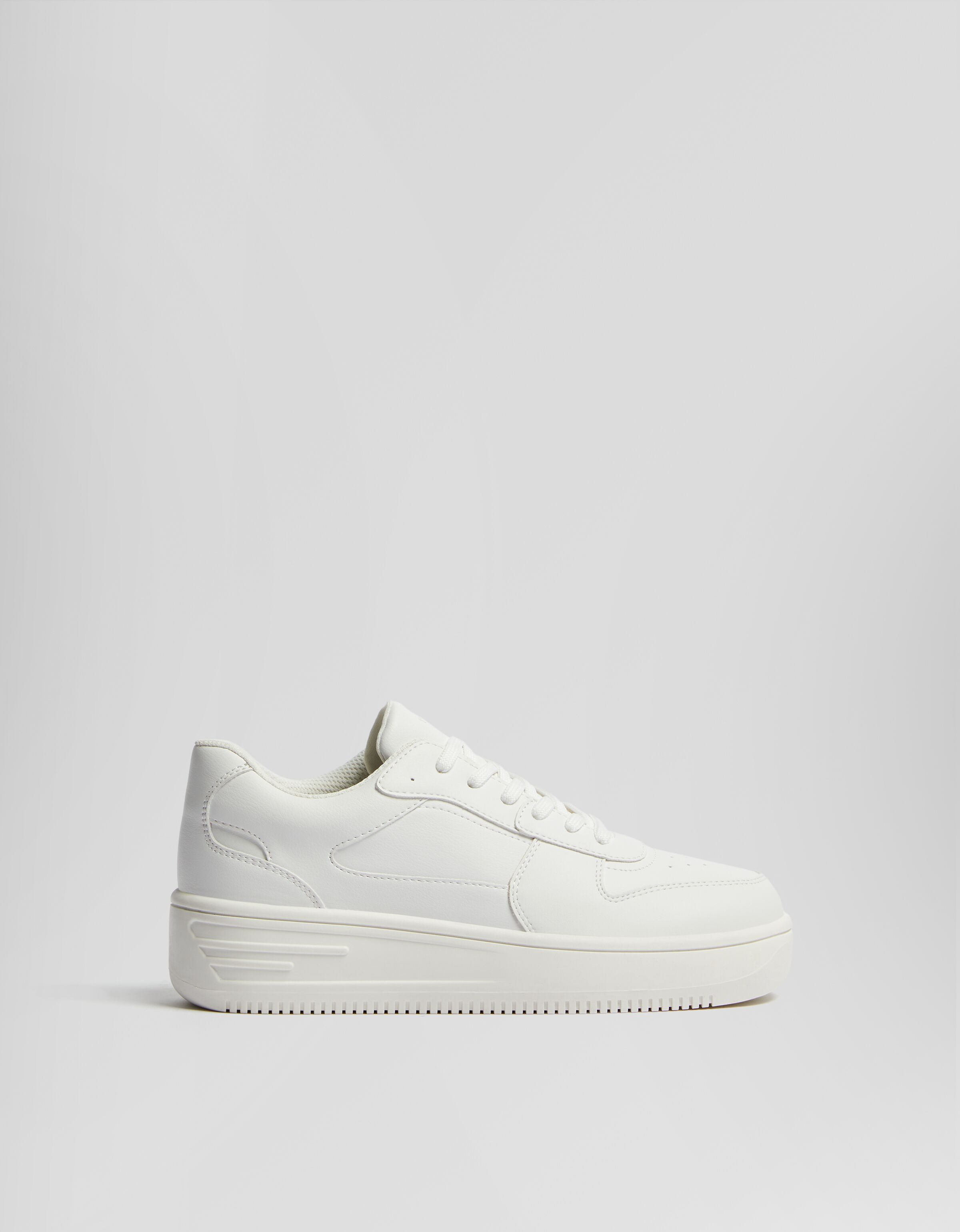 Zapatillas blancas mujer bershka online