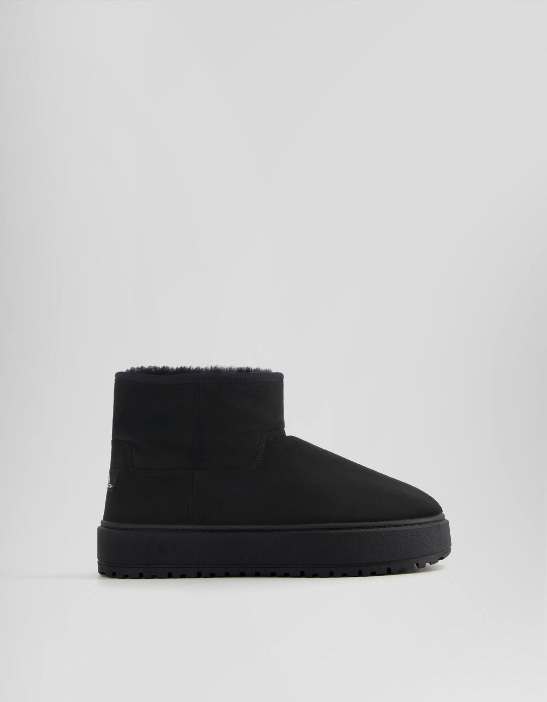 Men's ankle boots with faux fur lining