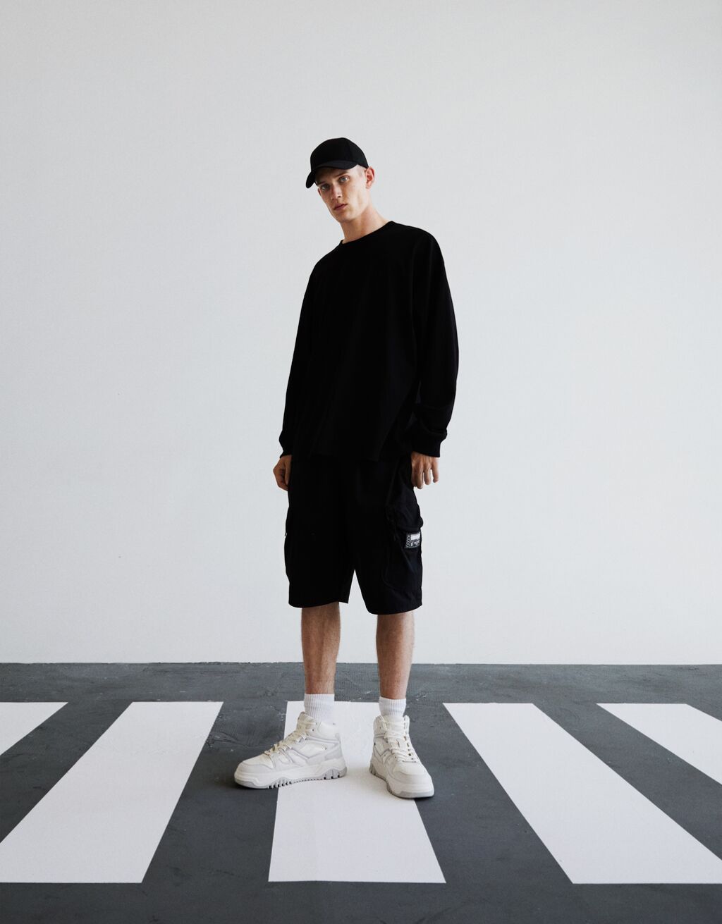 Black basketball trainers sale