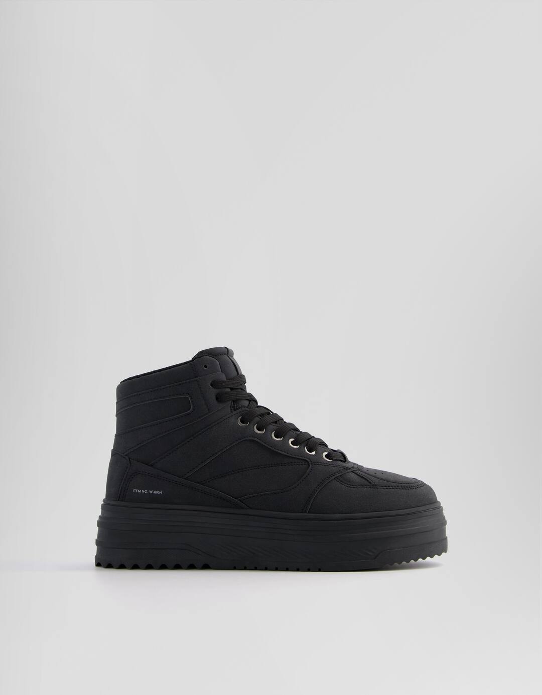 Men’s high-top trainers with thick soles
