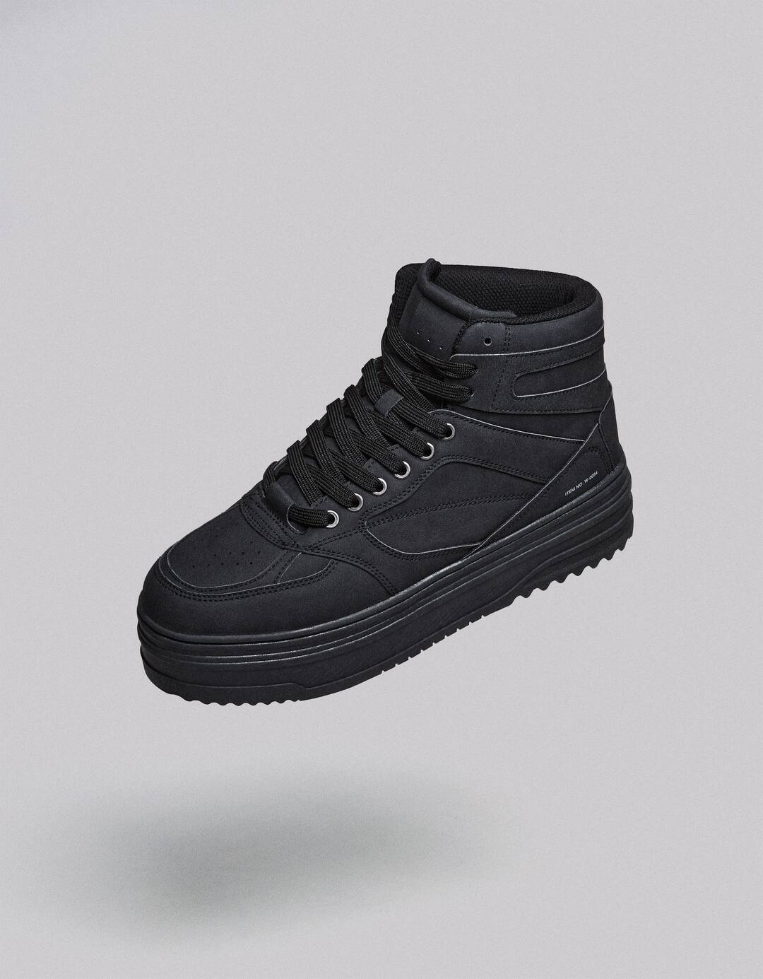 Men’s high-top trainers with thick soles