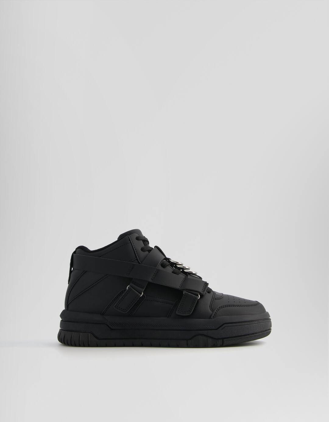 Men’s high-top trainers with removable harness