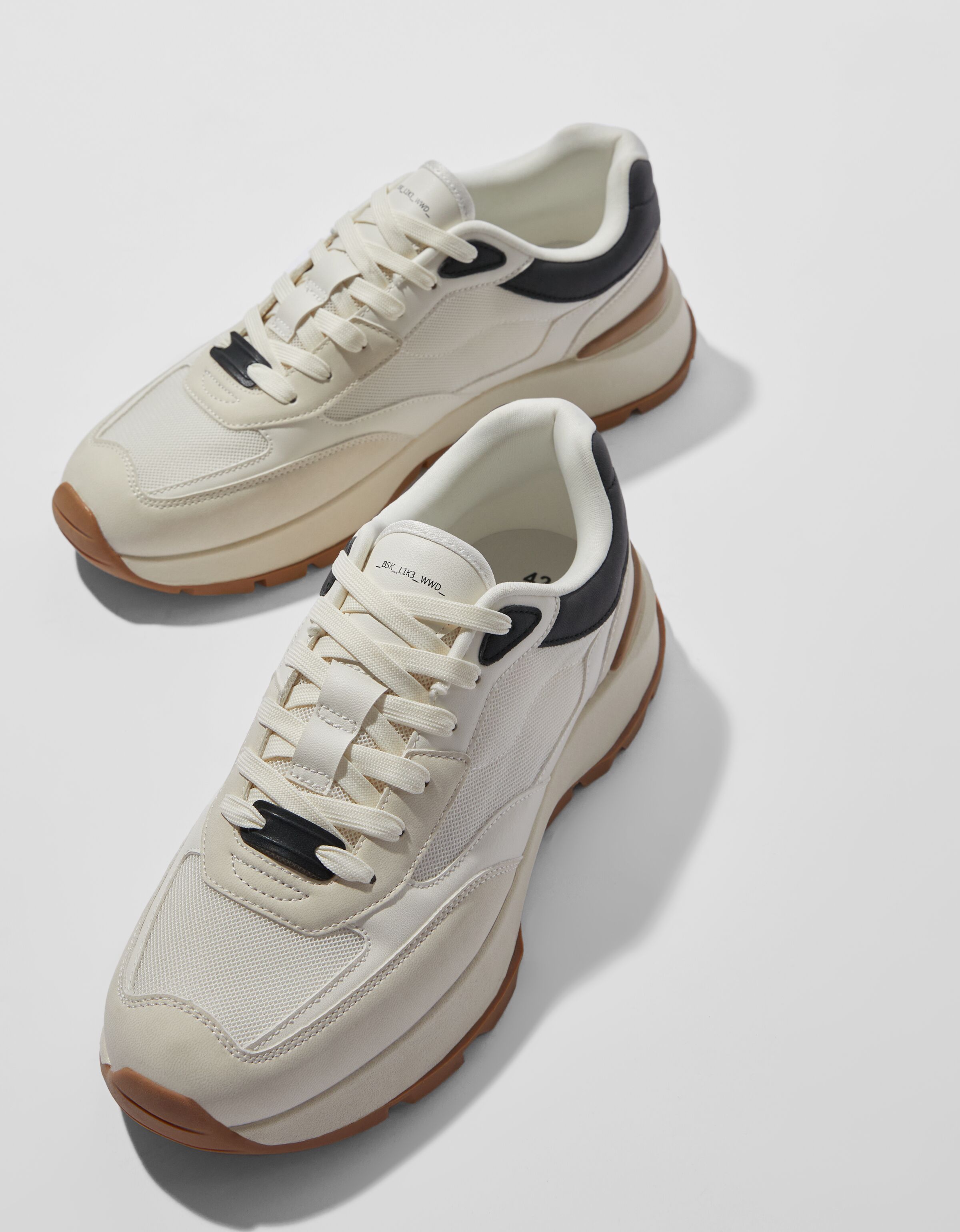 Tenis bershka hombre discount precio