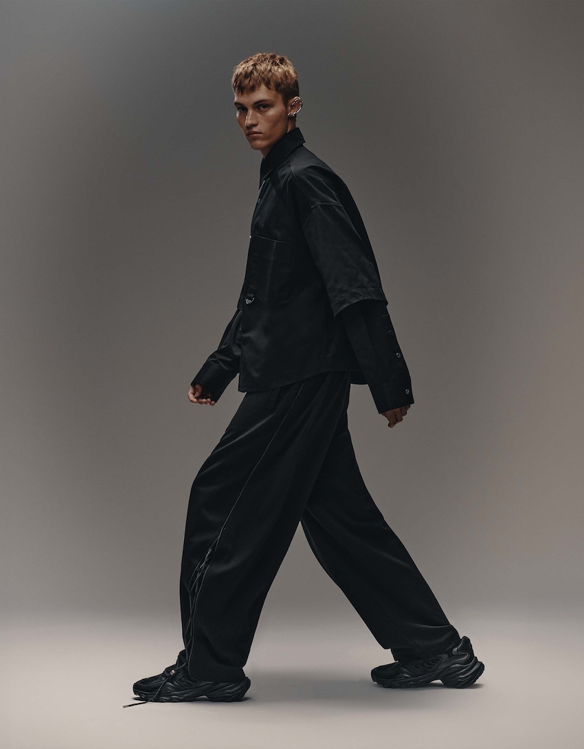 Generation Bershka kirol-oinetakoak, tekno, gizonentzat-Beltza-2