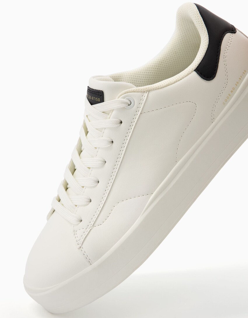 Męskie buty sportowe z kontrastowymi elementami-Biały-3
