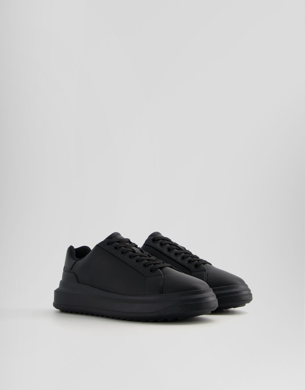 Chunky sole top trainers men