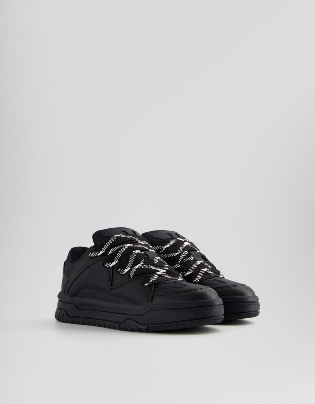 talon noir bershka