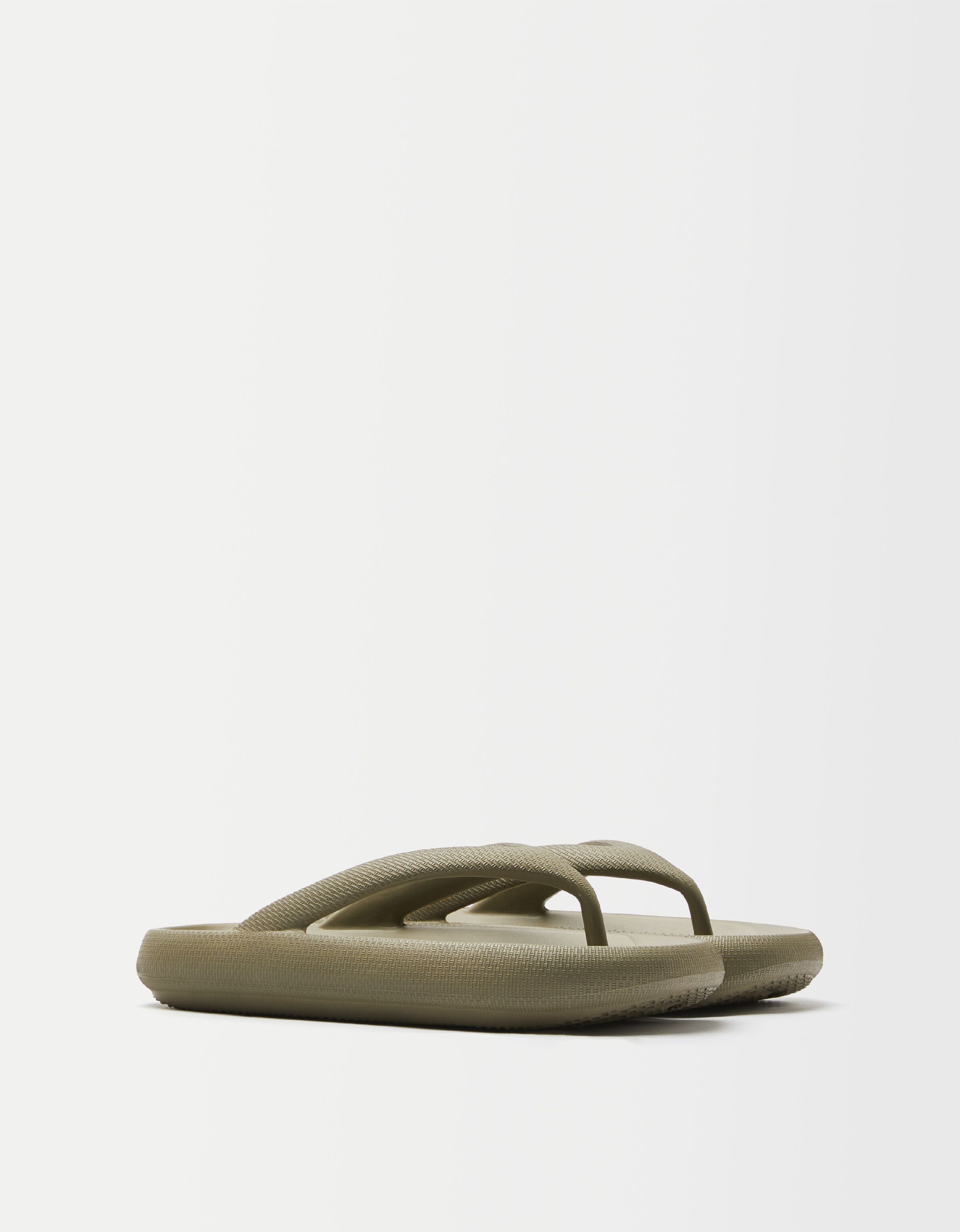 Bershka on sale flat sandals