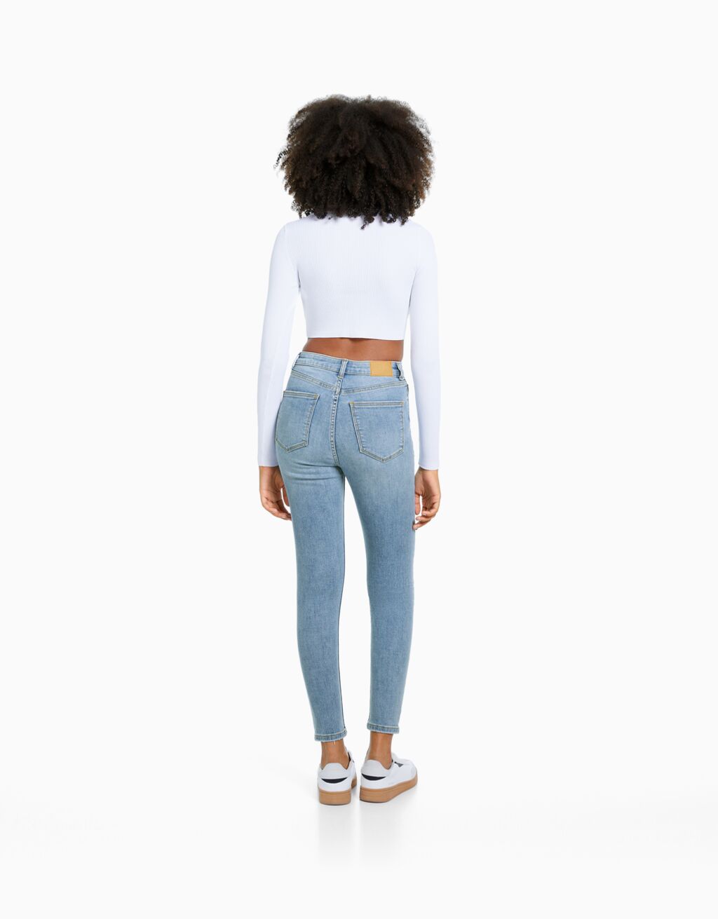 jean bleu taille haute bershka