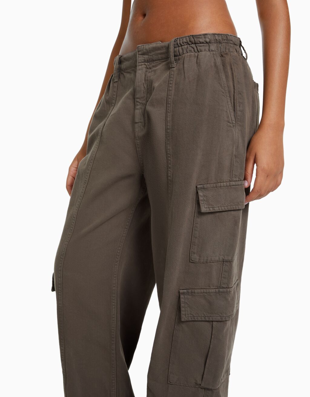 Jeans cargo wide leg multipocket Mujer Bershka