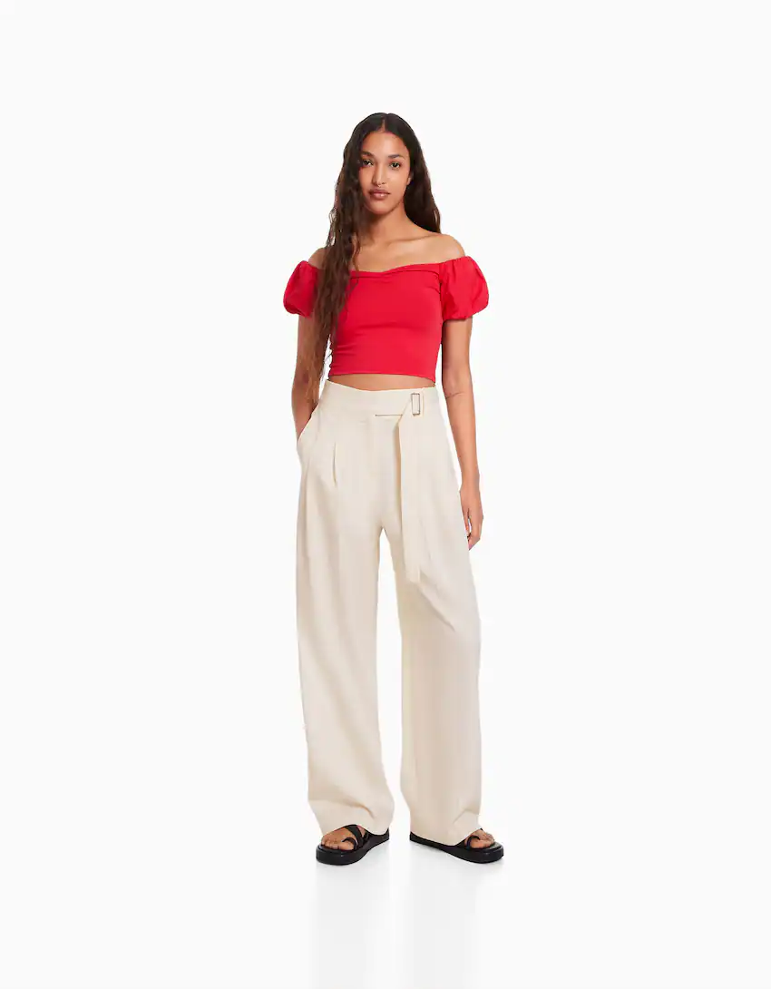 Lyocell and cotton carrot fit trousers with a buckle-Cream-0
