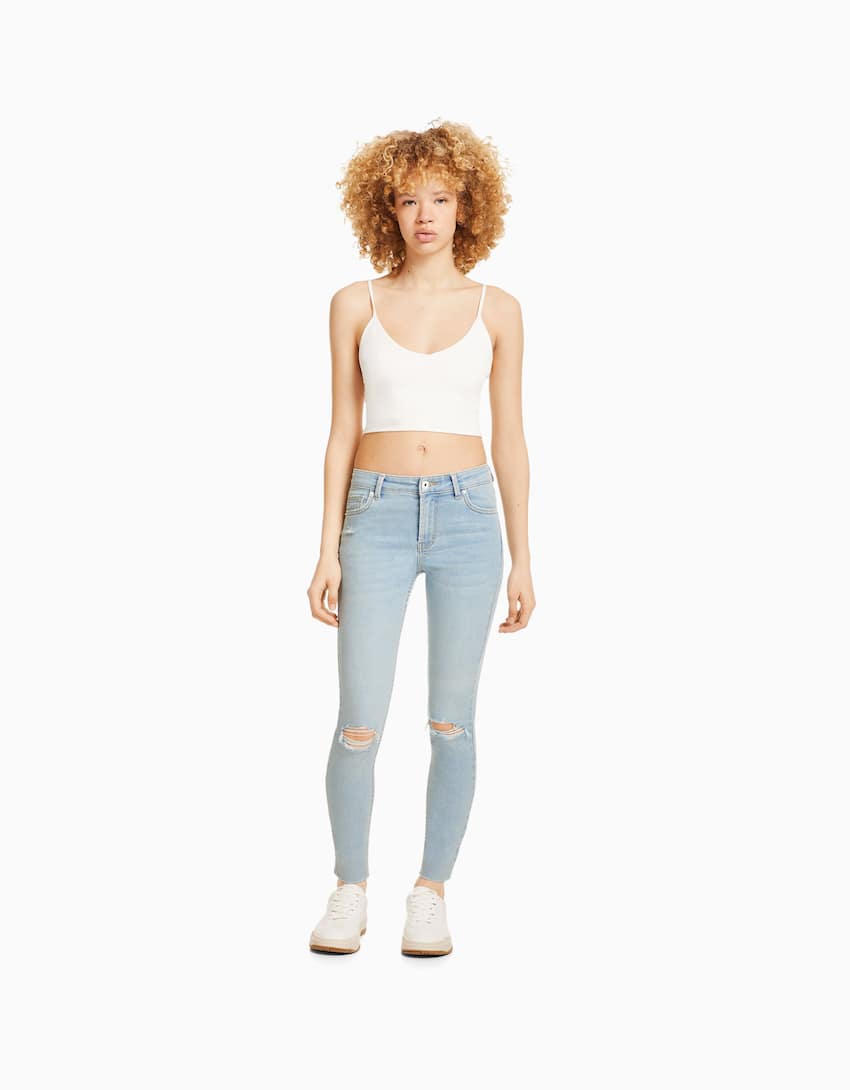 Low-rise skinny vintage jeans - Woman | Bershka