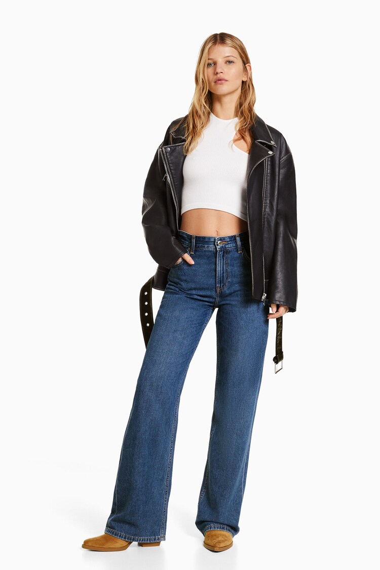 Plačiaklešniai 90-ųjų stiliaus džinsai