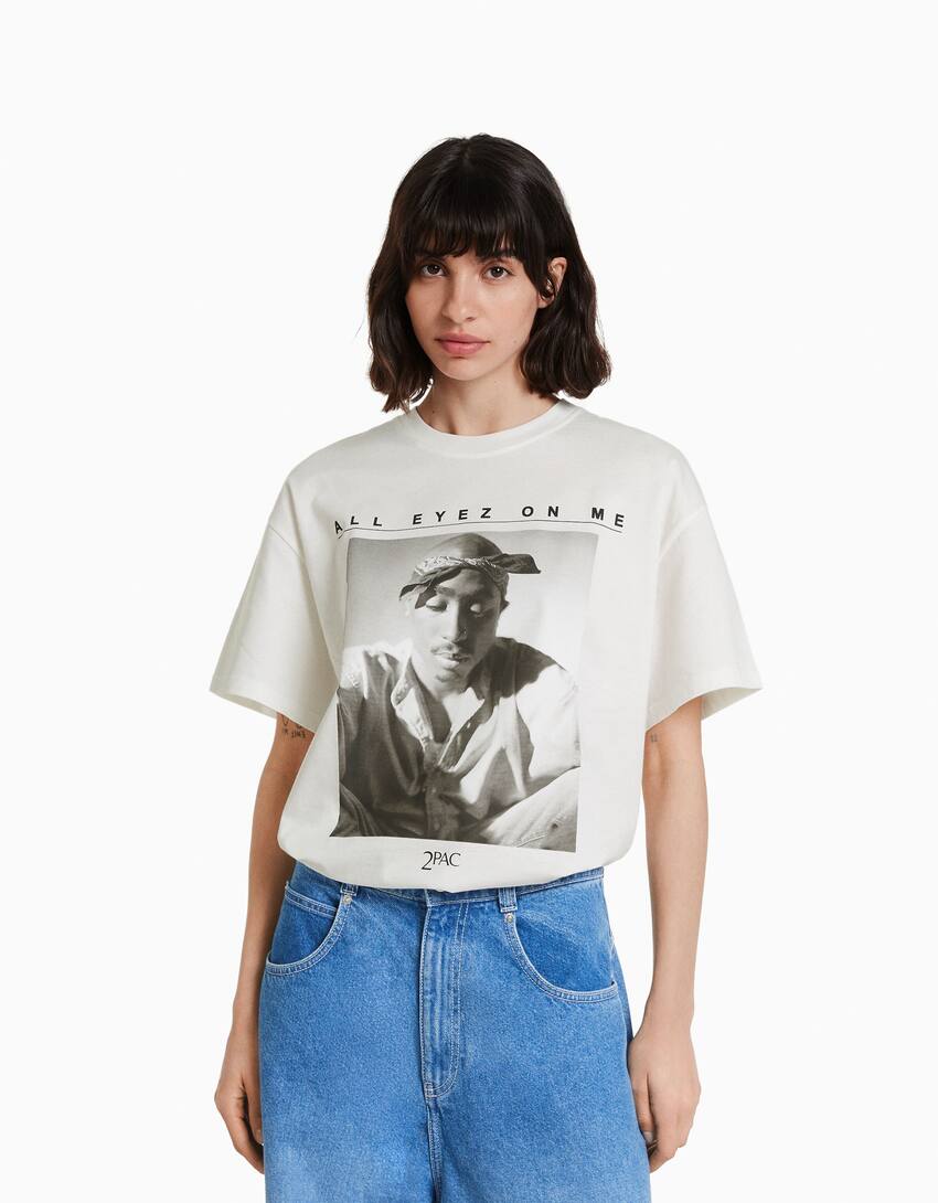 Regular fit short sleeve Tupac T-shirt - Woman | Bershka