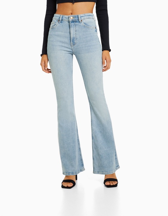 Kraan Vertrouwelijk elegant Flared jeans - Denim - Woman | Bershka