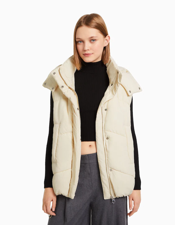 Oversize nylon puffer vest with hood - Jackets and blazers Women | Bershka