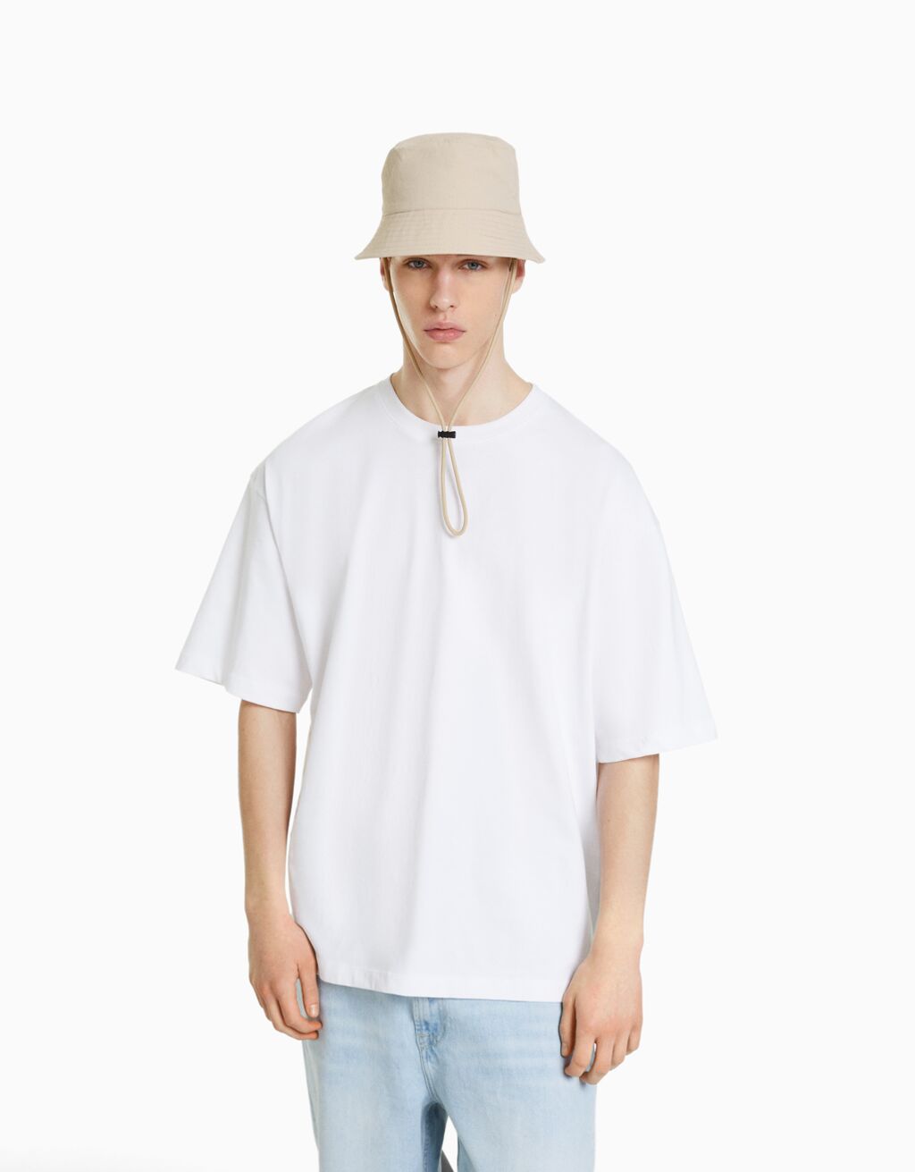Nylon bucket hat with straps Women Bershka