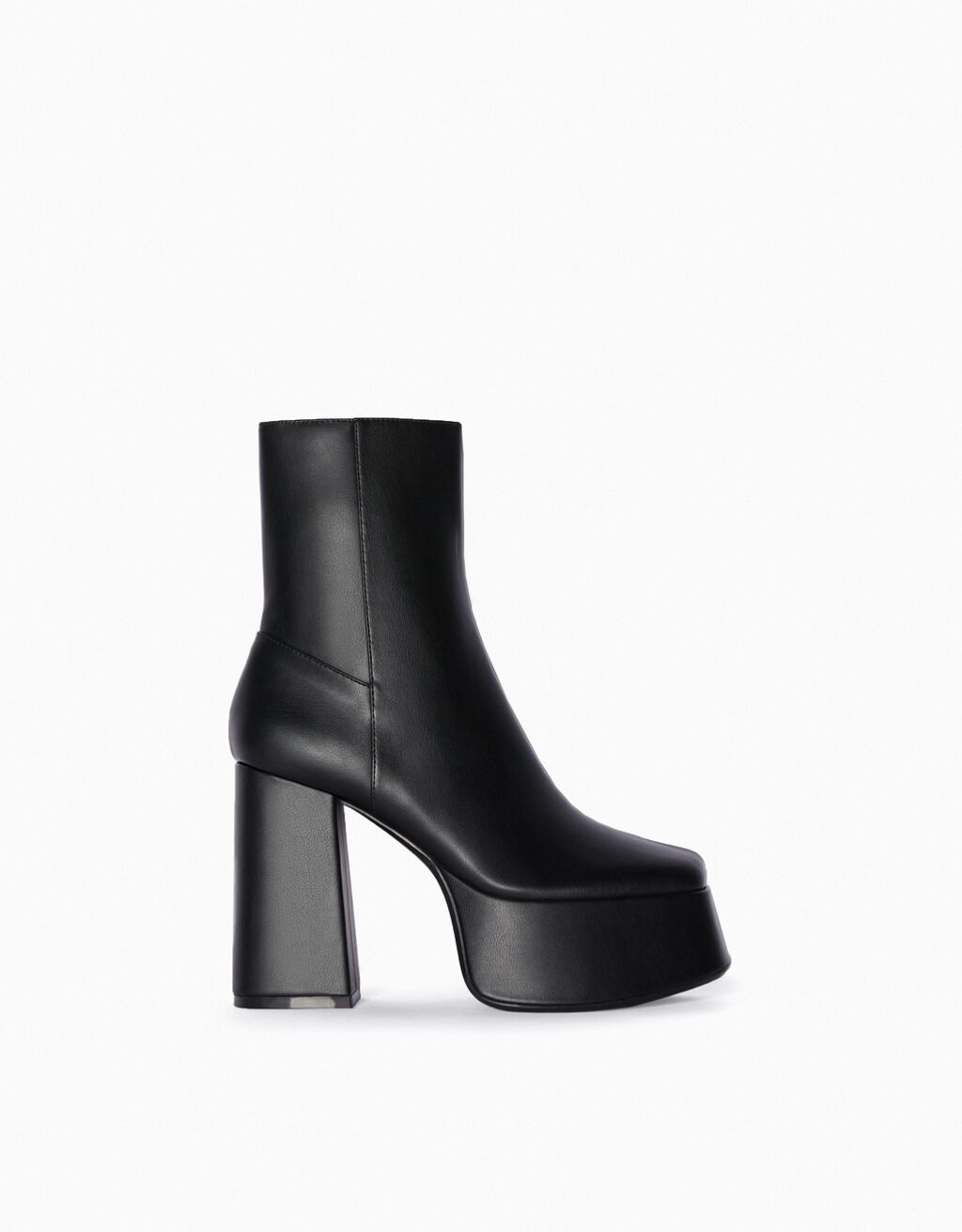 Shoes arrival | Bershka