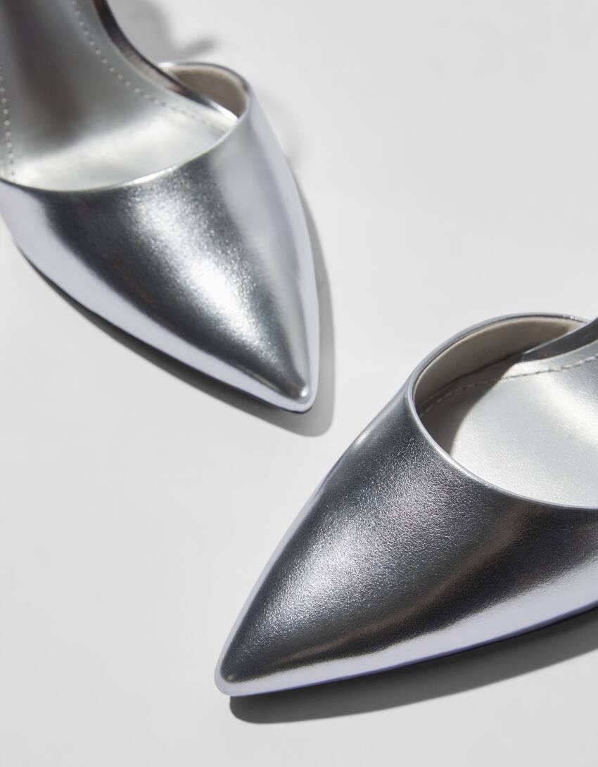 High-heel metallic slingback shoes - Woman | Bershka