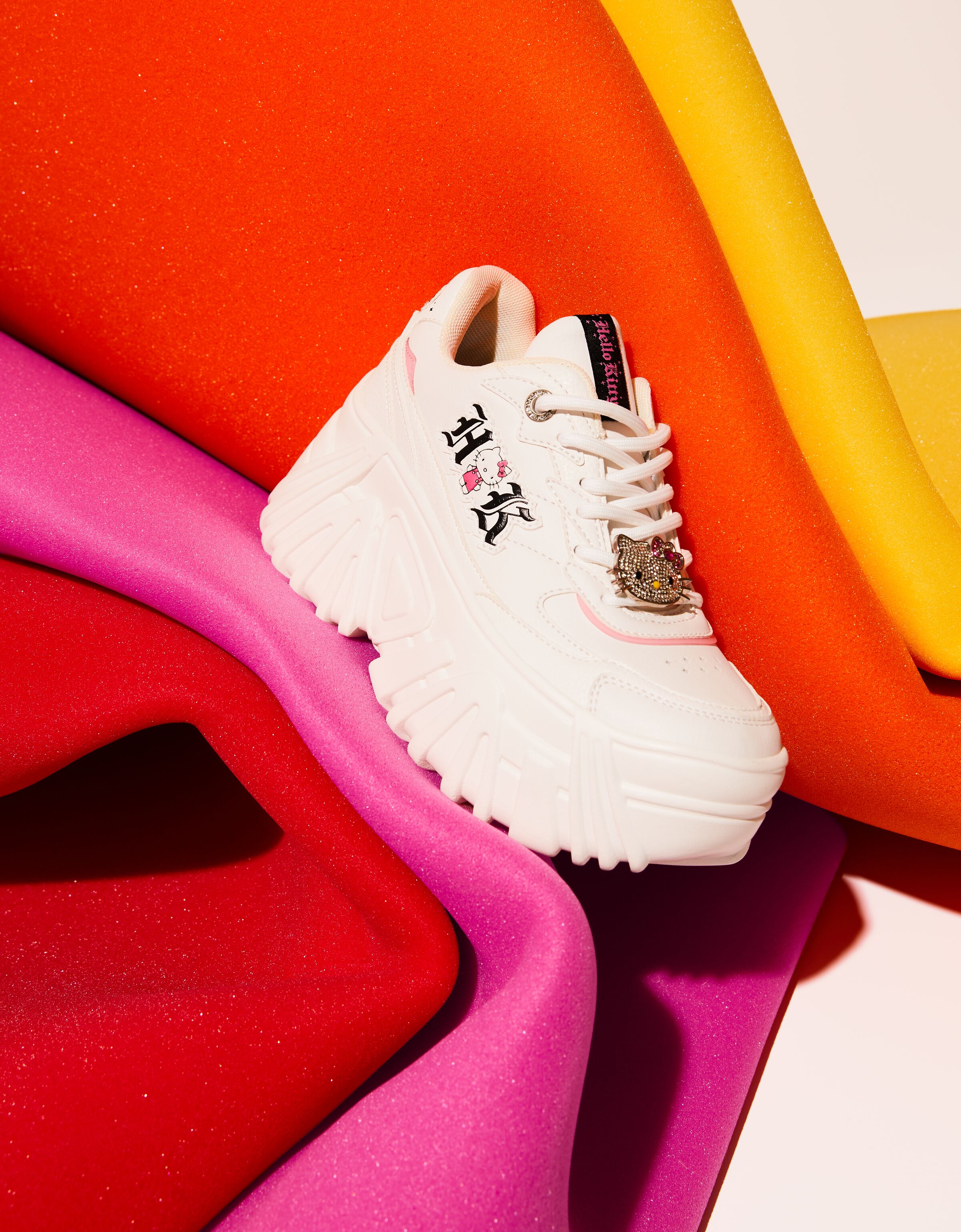 Bershka ベルシュカ キティコラボ 厚底スニーカー Bershka ベルシュカ キティコラボ 厚底スニーカー - メルカリ
