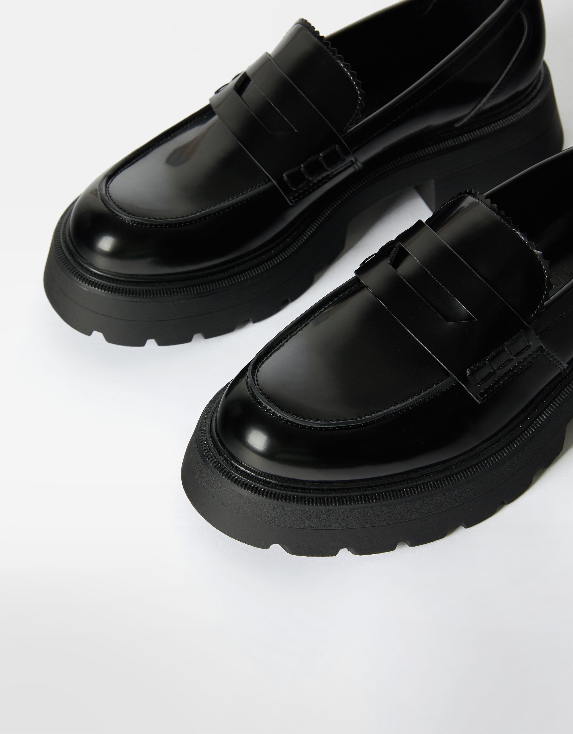Loafers with track soles - Shoes - Woman | Bershka