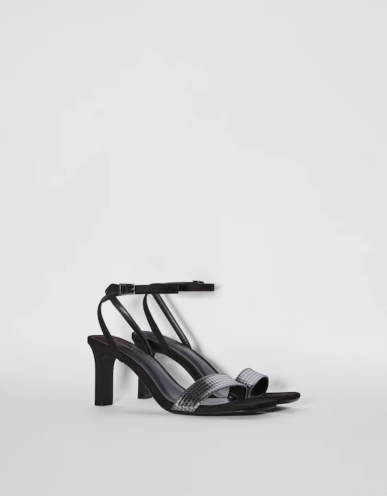 Sandalia tacón pulsera pala metalizada Zapatos - Mujer | Bershka