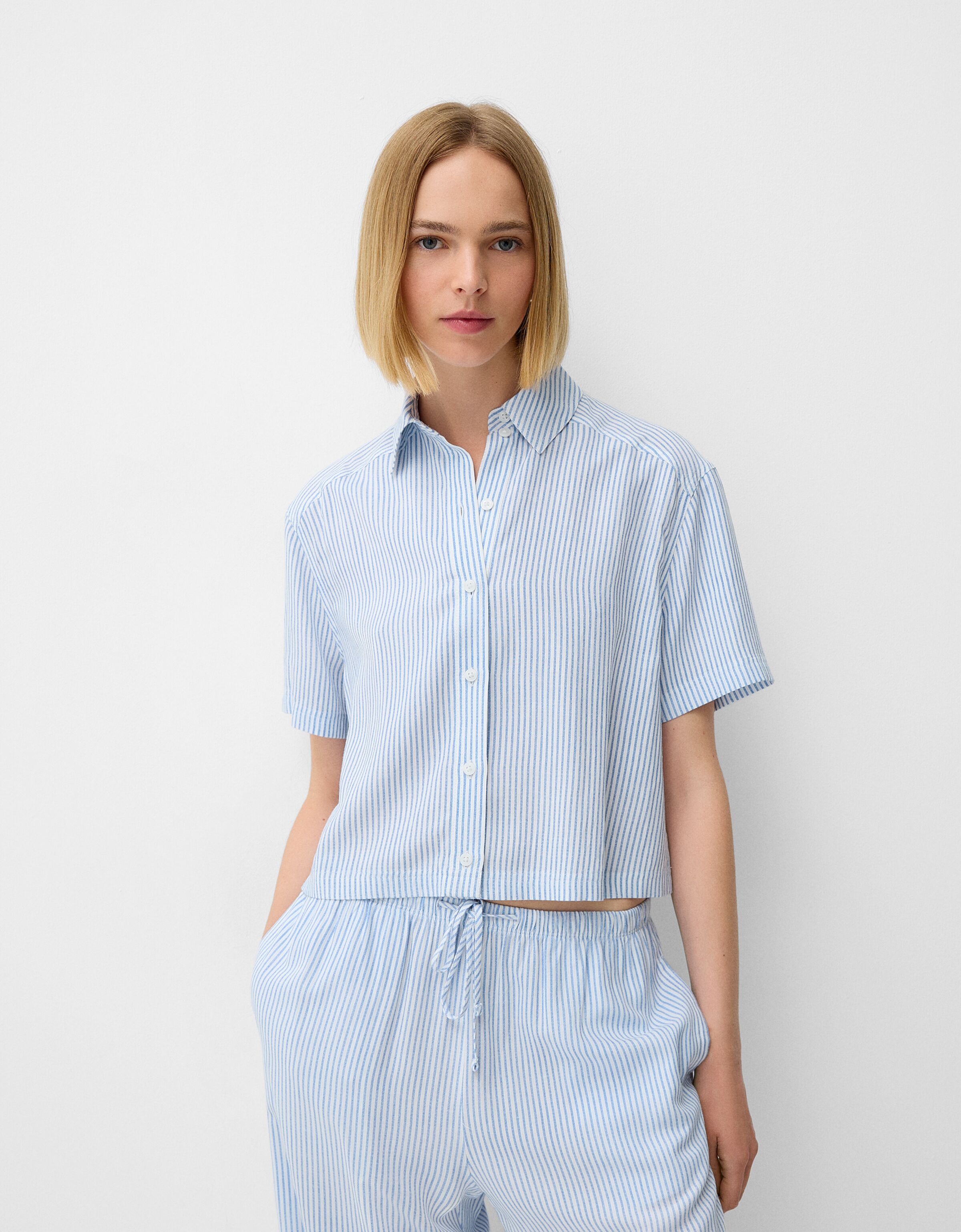 set camisa y pantalon rayas Mujer Bershka