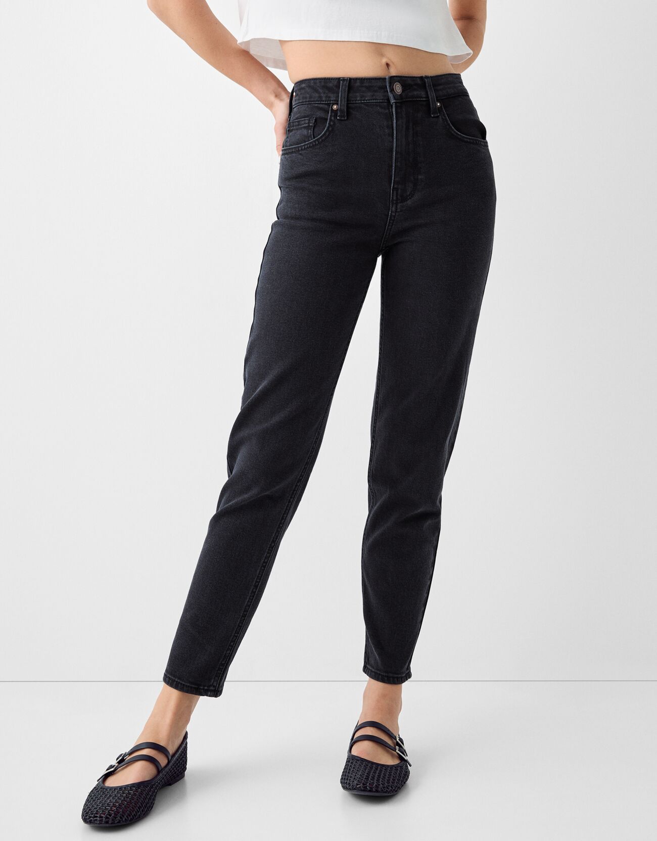 Bershka Mom Jeans Im Slim-Comfort-Fit Damen 44 Schwarz