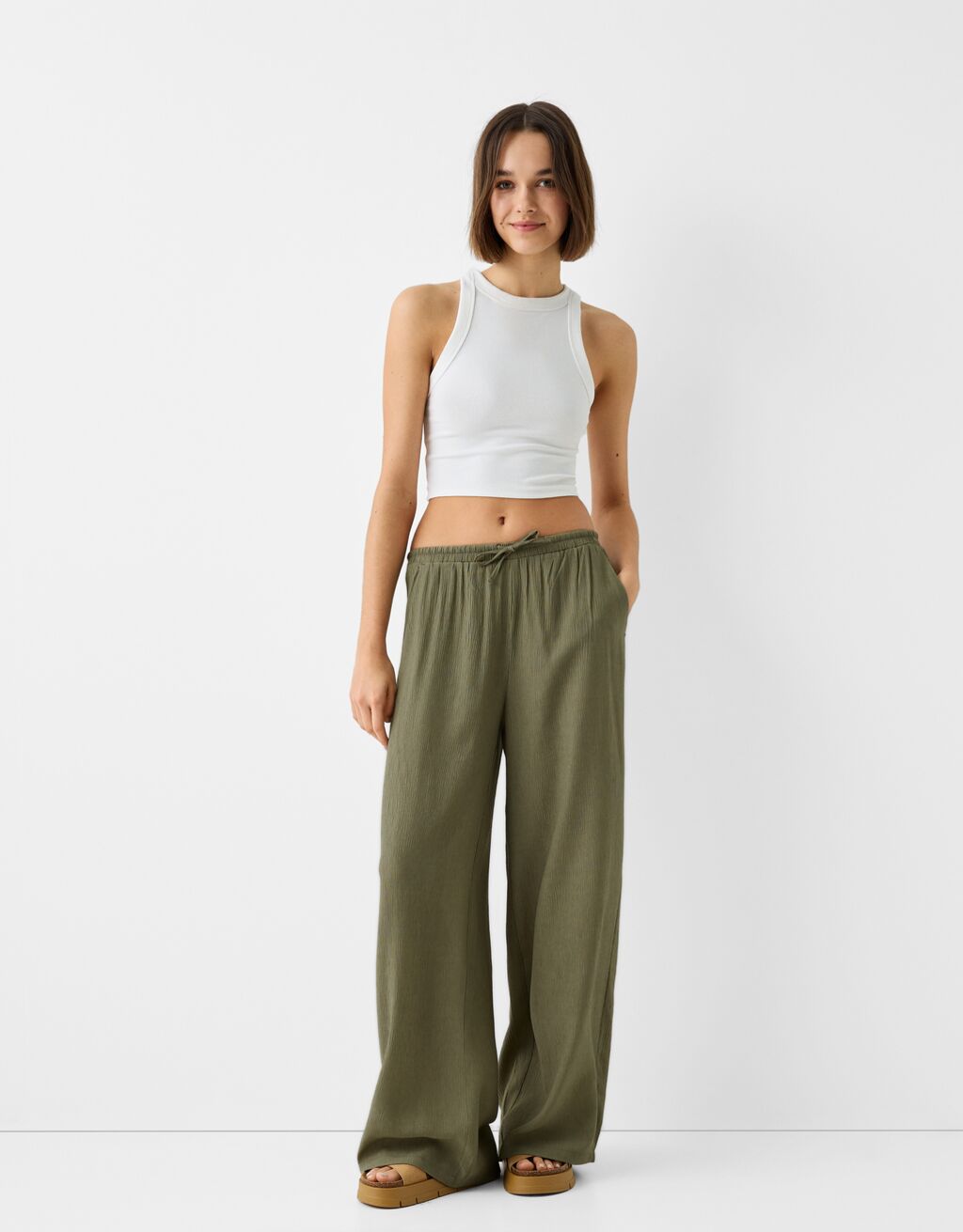Pantalon a bretelle femme bershka on sale