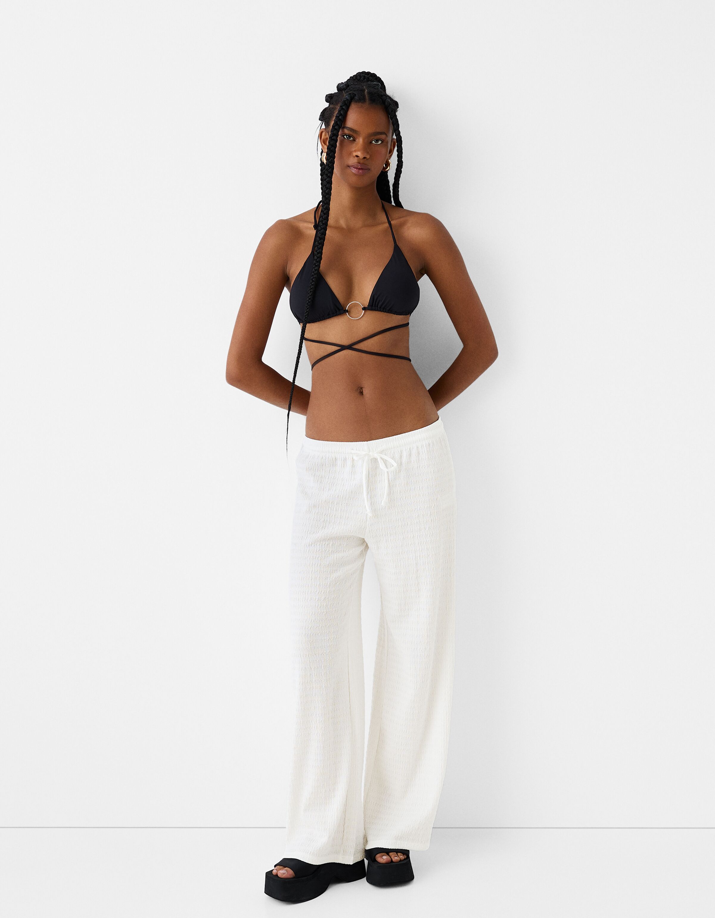 Pantalon droit gaufre Pantalons Femme Bershka