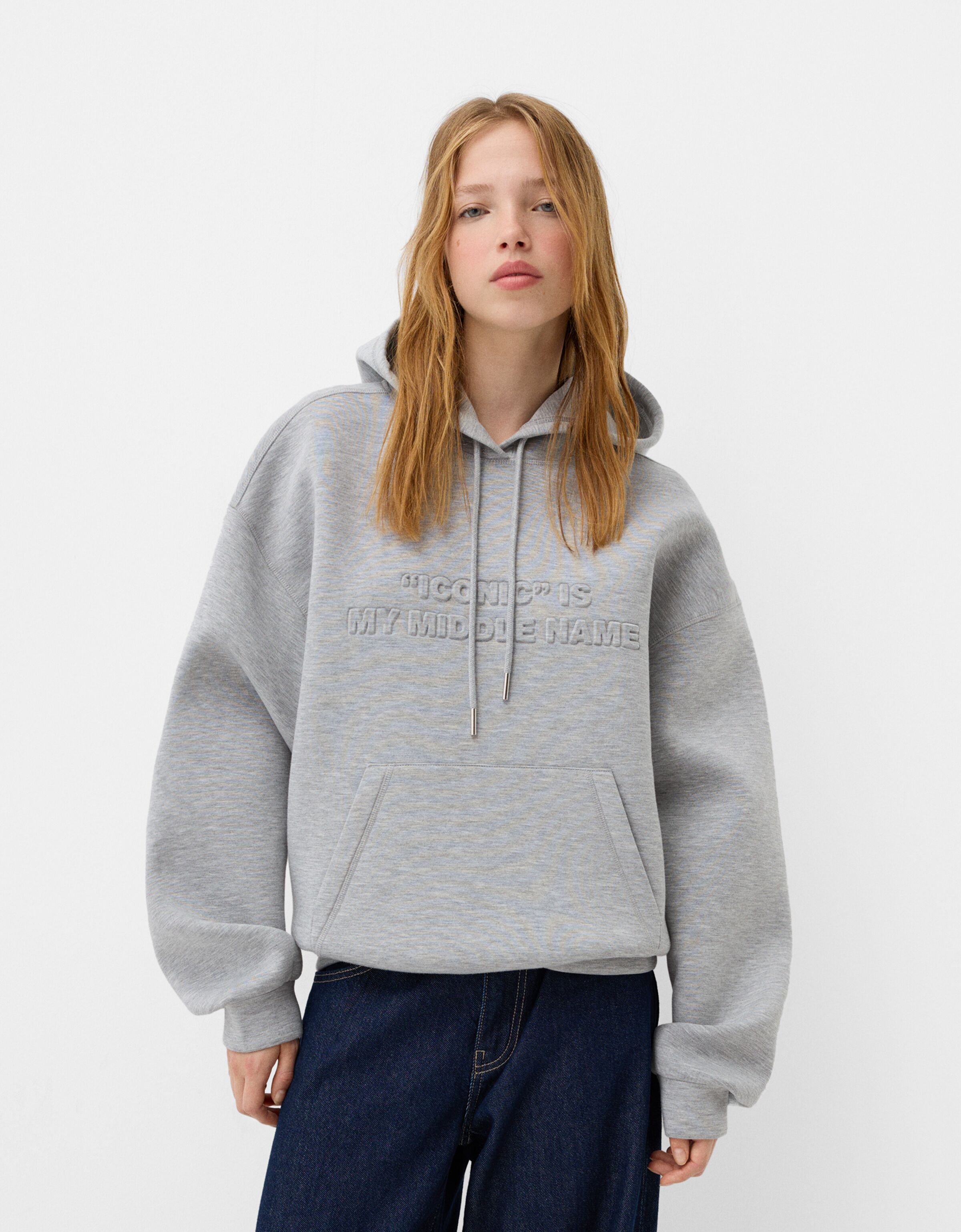 Sudadera capucha print relieve Mujer Bershka