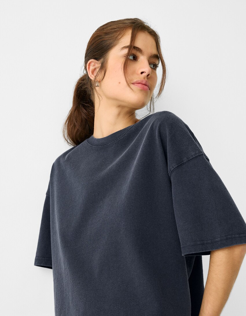 Boxy-fit short sleeve T-shirt - BSK Teen | Bershka