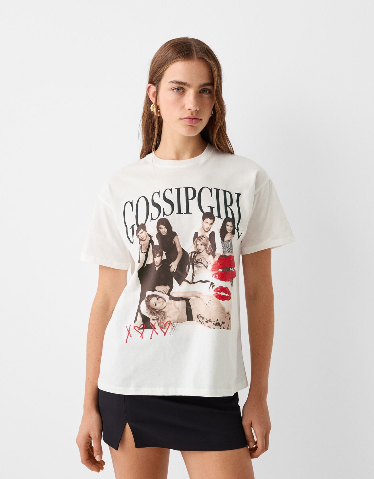 Bershka T-Shirt Gossip Girl Mit Kurzen Ärmeln Und Print Damen L Rohweiß