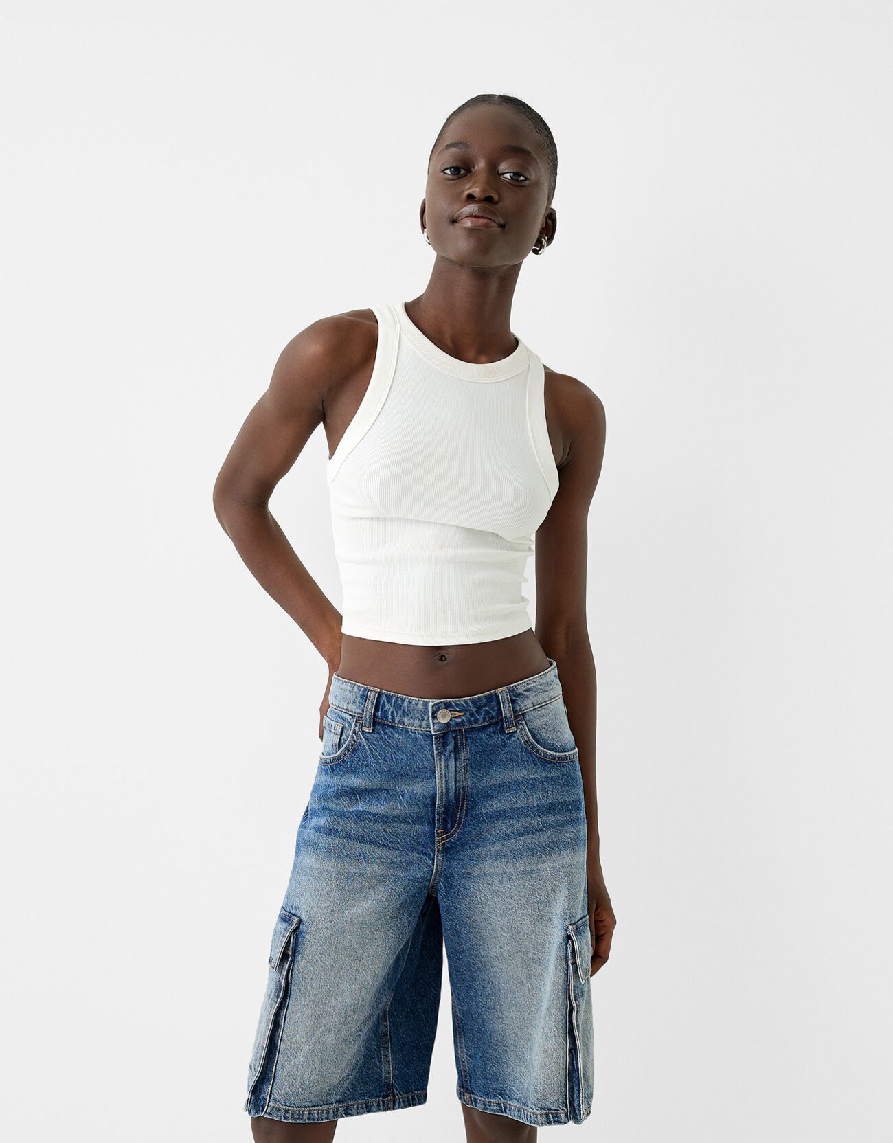 Bershka Jeans-Bermudashorts Im Baggy- Und Cargo-Stil Damen 36 Blau