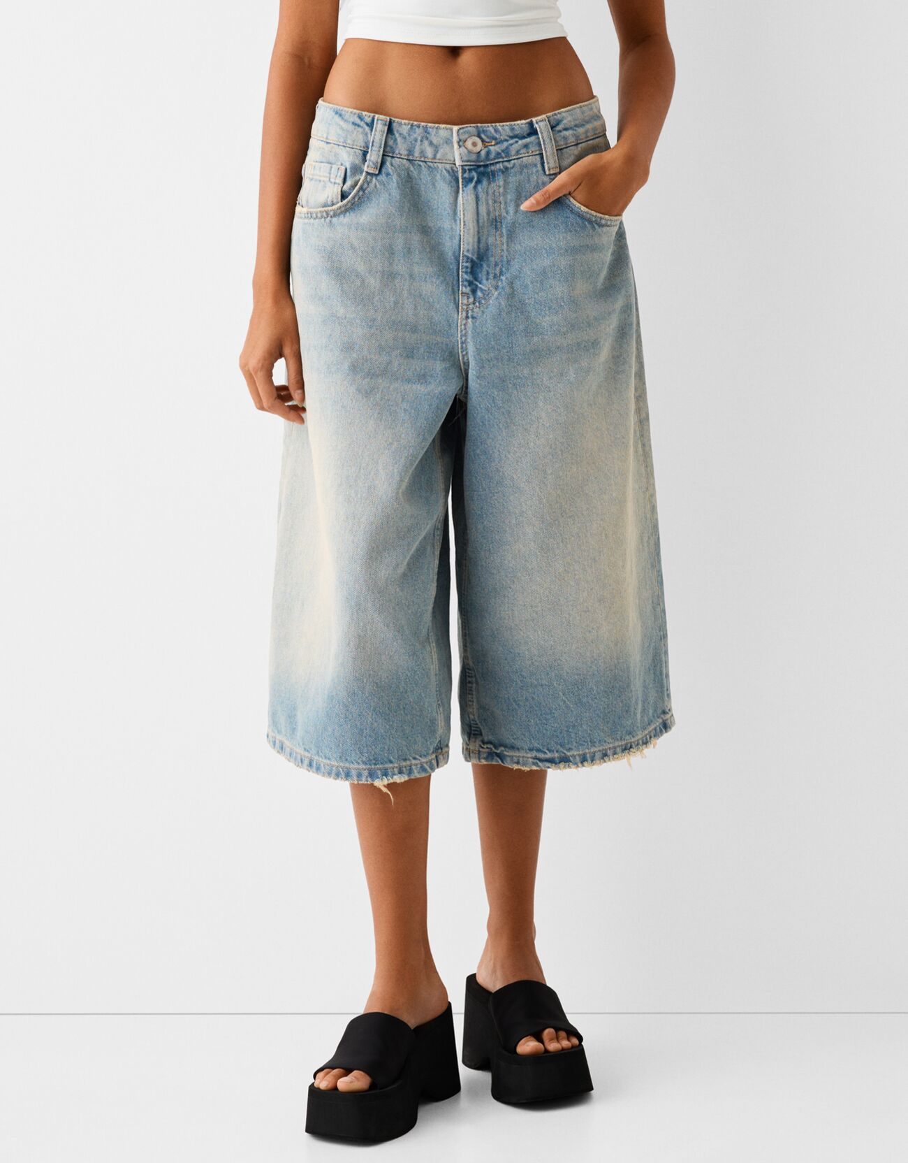 Bershka Jort-Bermudas Aus Denim Im Baggy-Stil Damen 36 Ausgewaschenes Blau