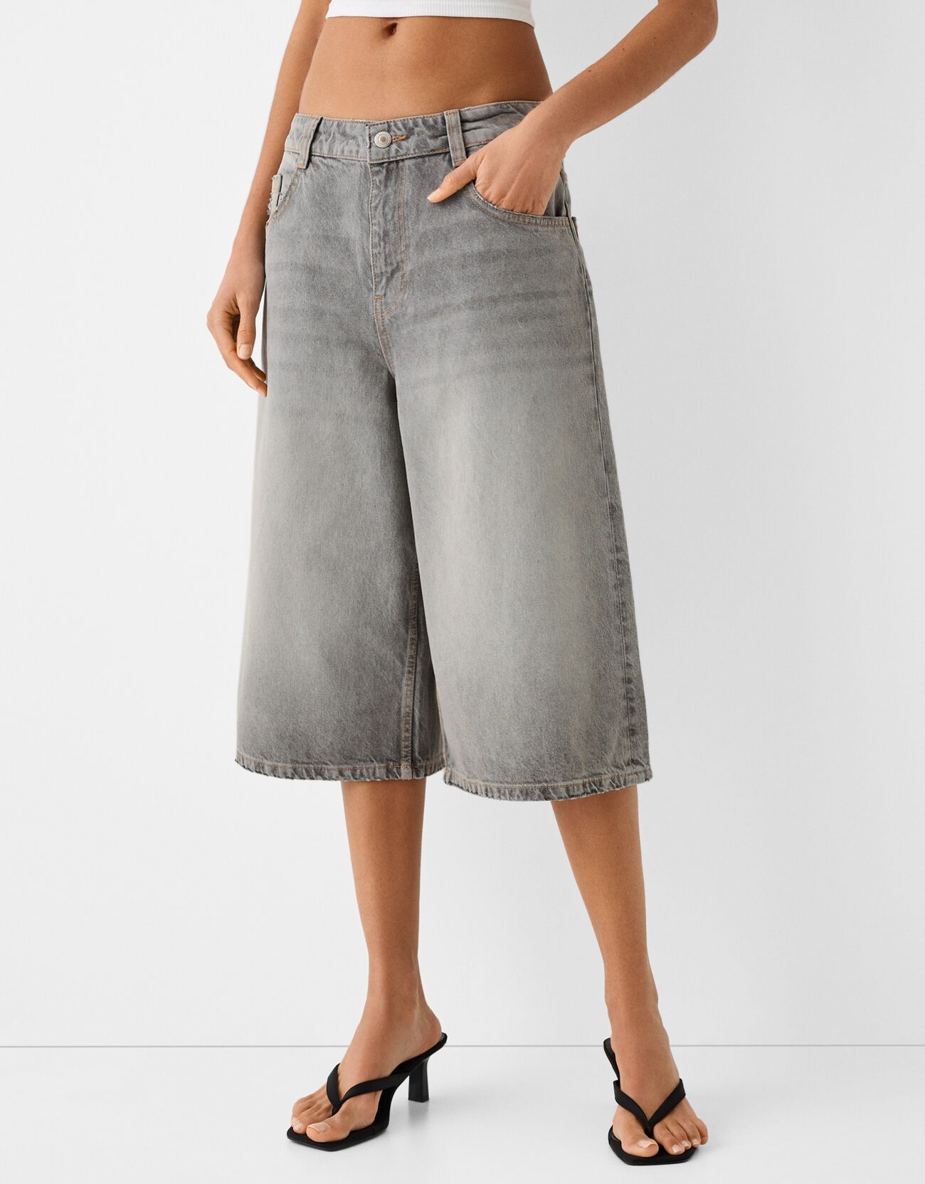 Bershka Jort-Bermudas Aus Denim Im Baggy-Stil Damen 38 Grau