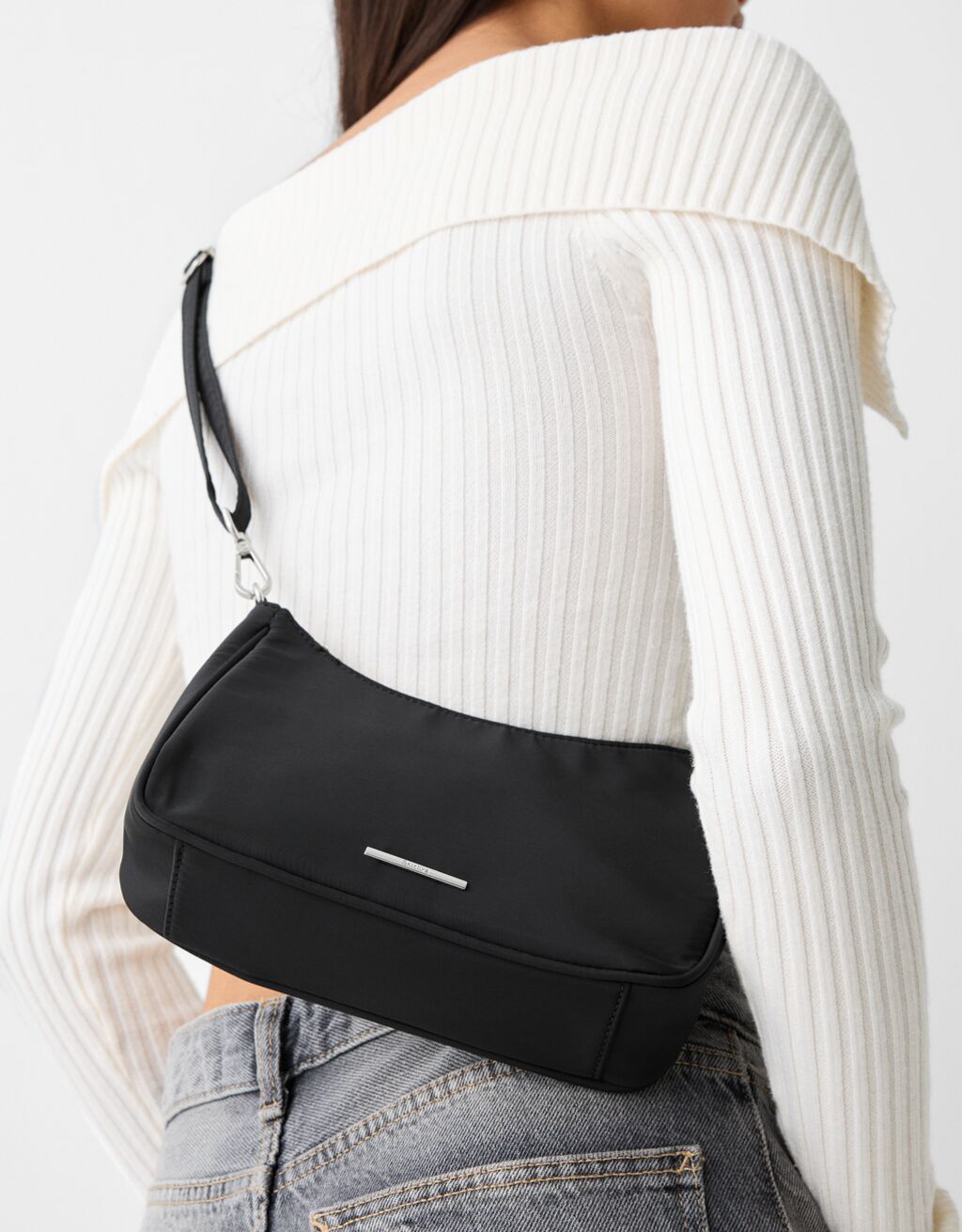 Multiway satin crossbody bag with chain BSK Teen Bershka