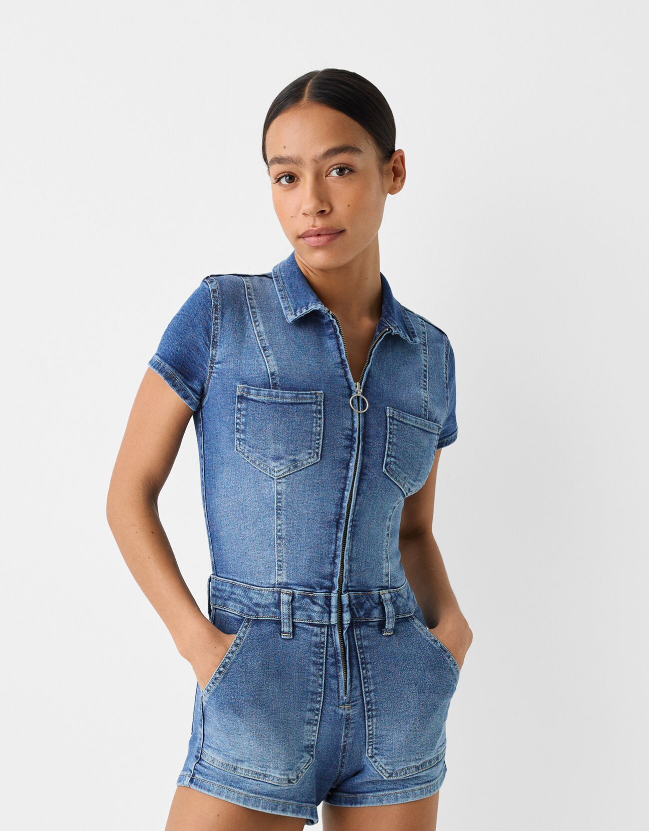 Bershka Kurzer Jeans-Jumpsuit Damen S Ausgewaschenes Blau