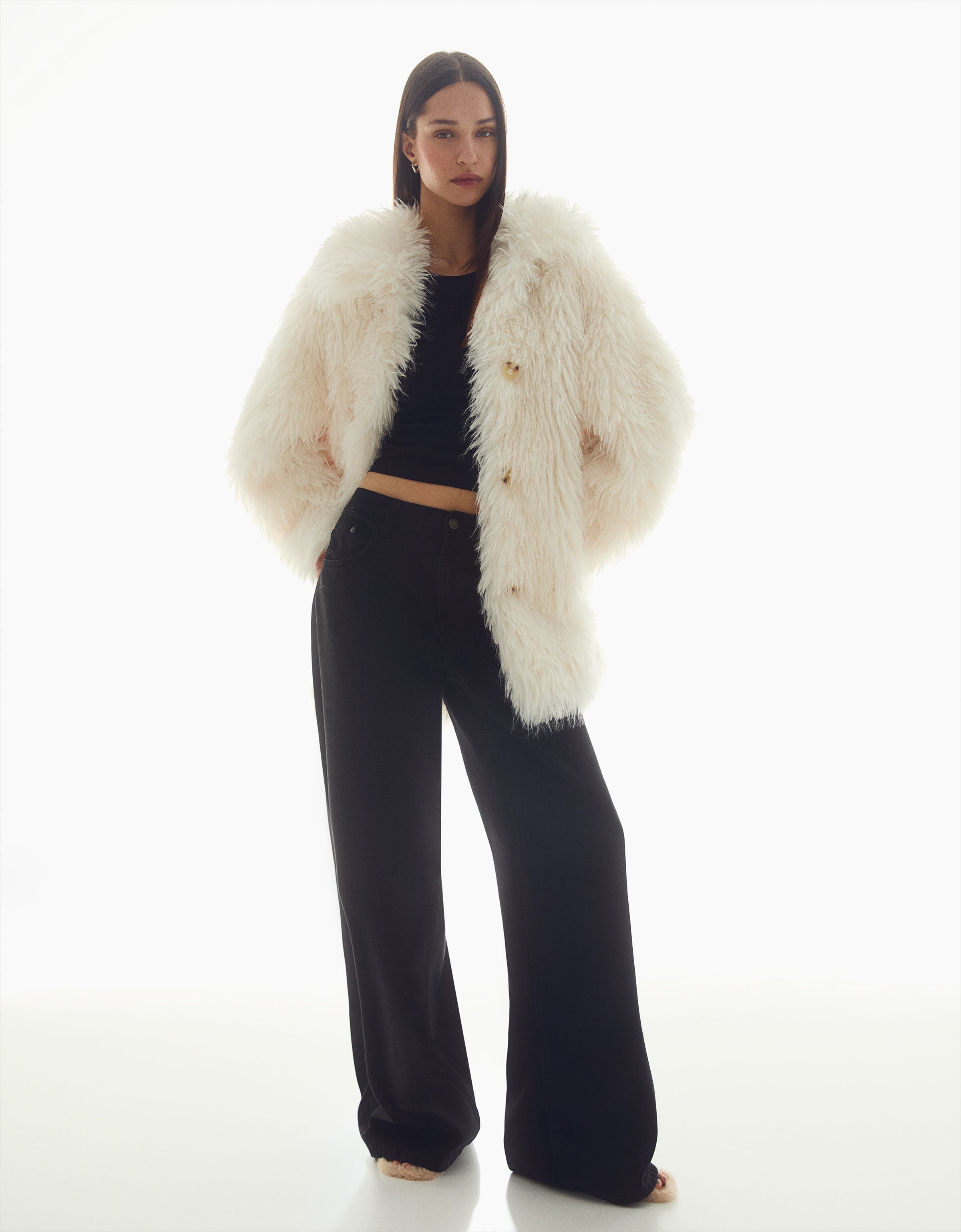 Manteau long fausse fourrure Manteaux et trenchs Femme Bershka