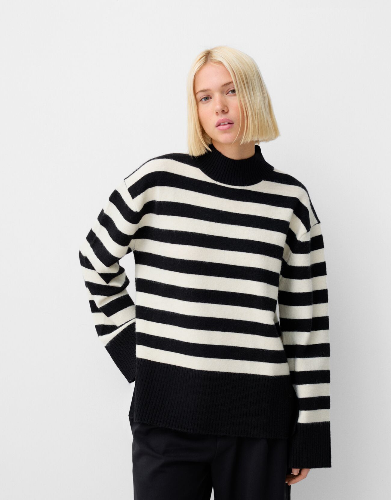 Bershka Jersey Cuello Alto Mujer M Negro