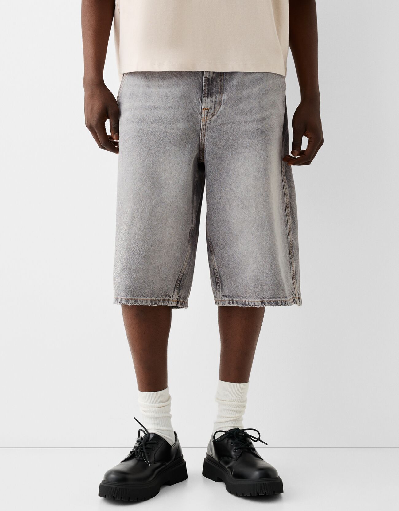 Bershka Skater-Denim-Bermudas Herren 44 Grau