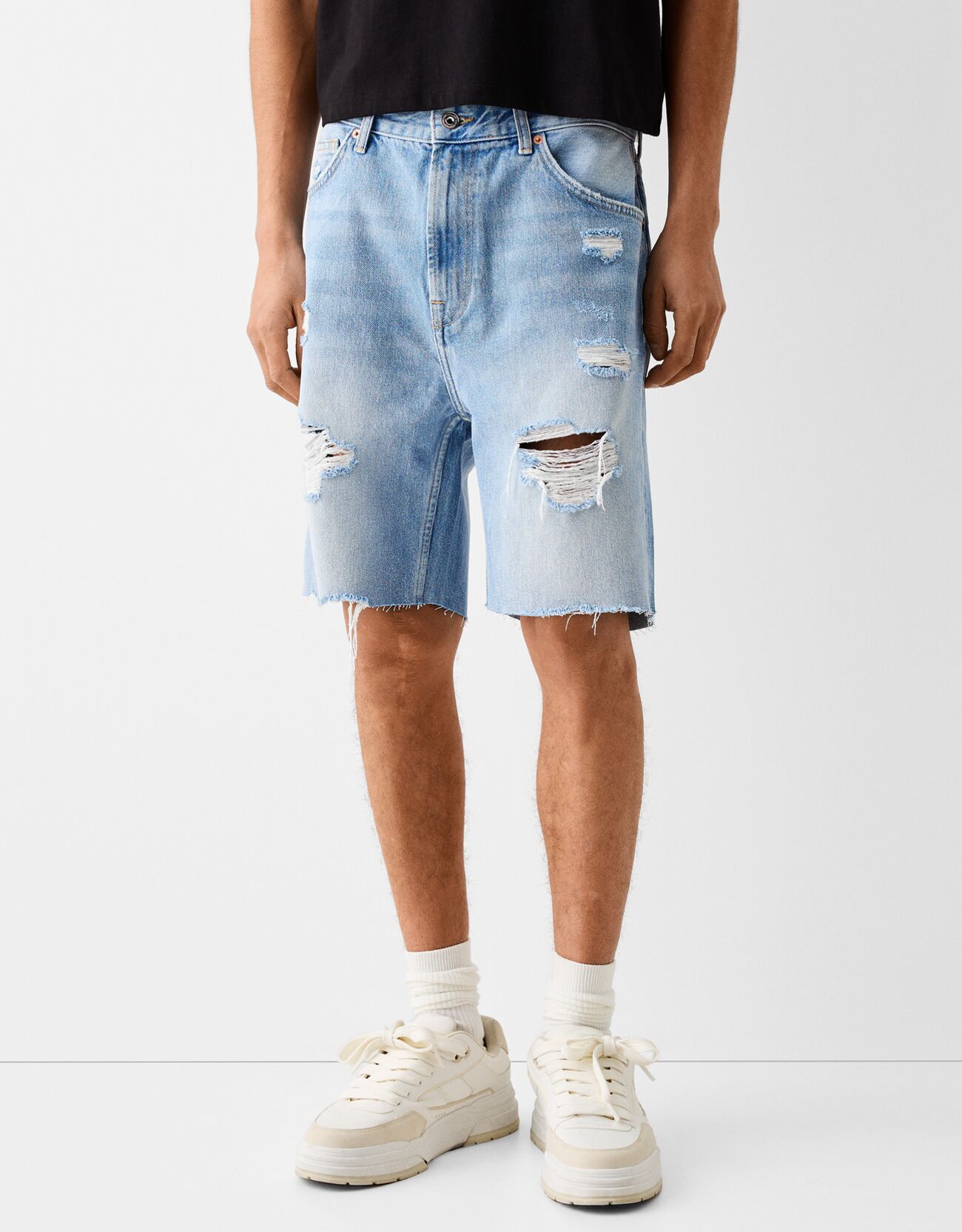 Bershka Jeans-Bermudashorts Mit Rissen Herren 36 Ausgewaschenes Blau