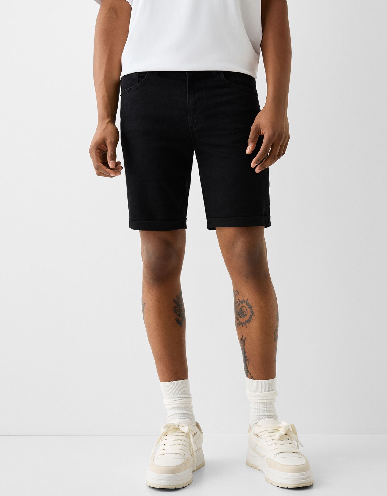 Bershka Jeans-Bermudas Roll-Up Herren 34 Schwarz