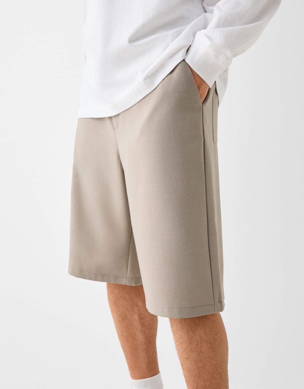 Wide fit tailored Bermuda shorts-Sand-3