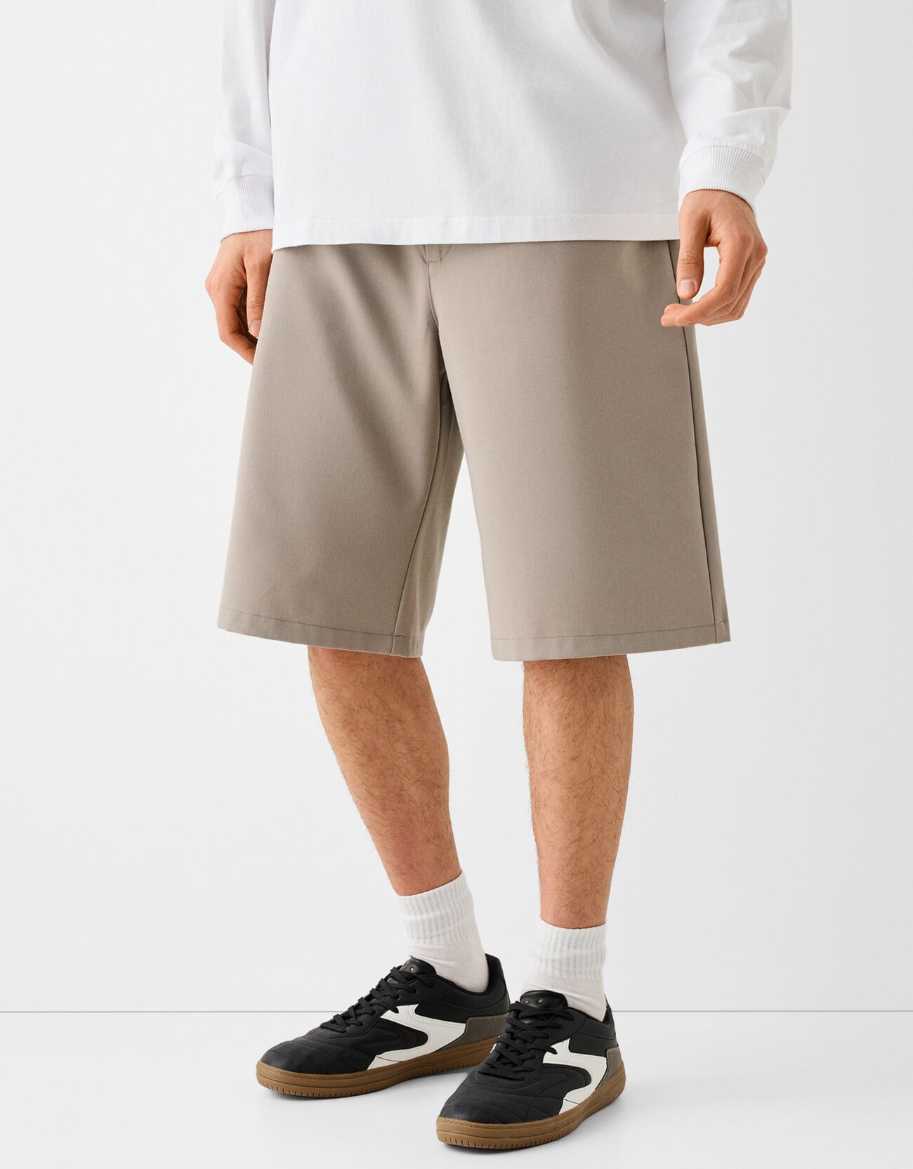 Bershka Tailoring-Bermudas Im Wide-Fit Herren M Sandfarbe