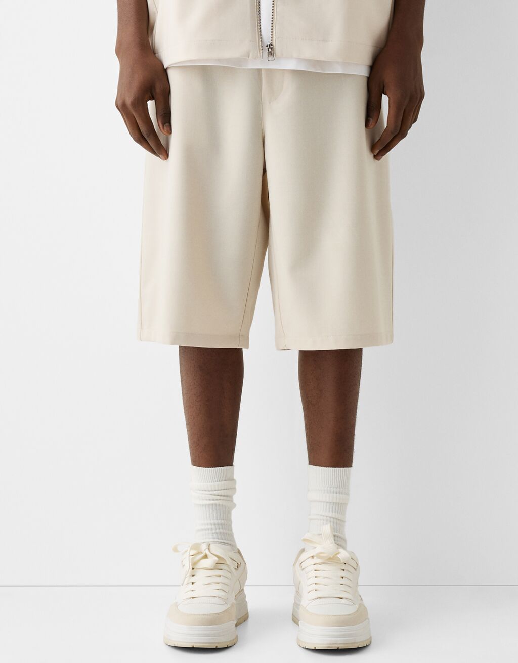 Calções bermuda tailoring fit de perna larga-Areia-1
