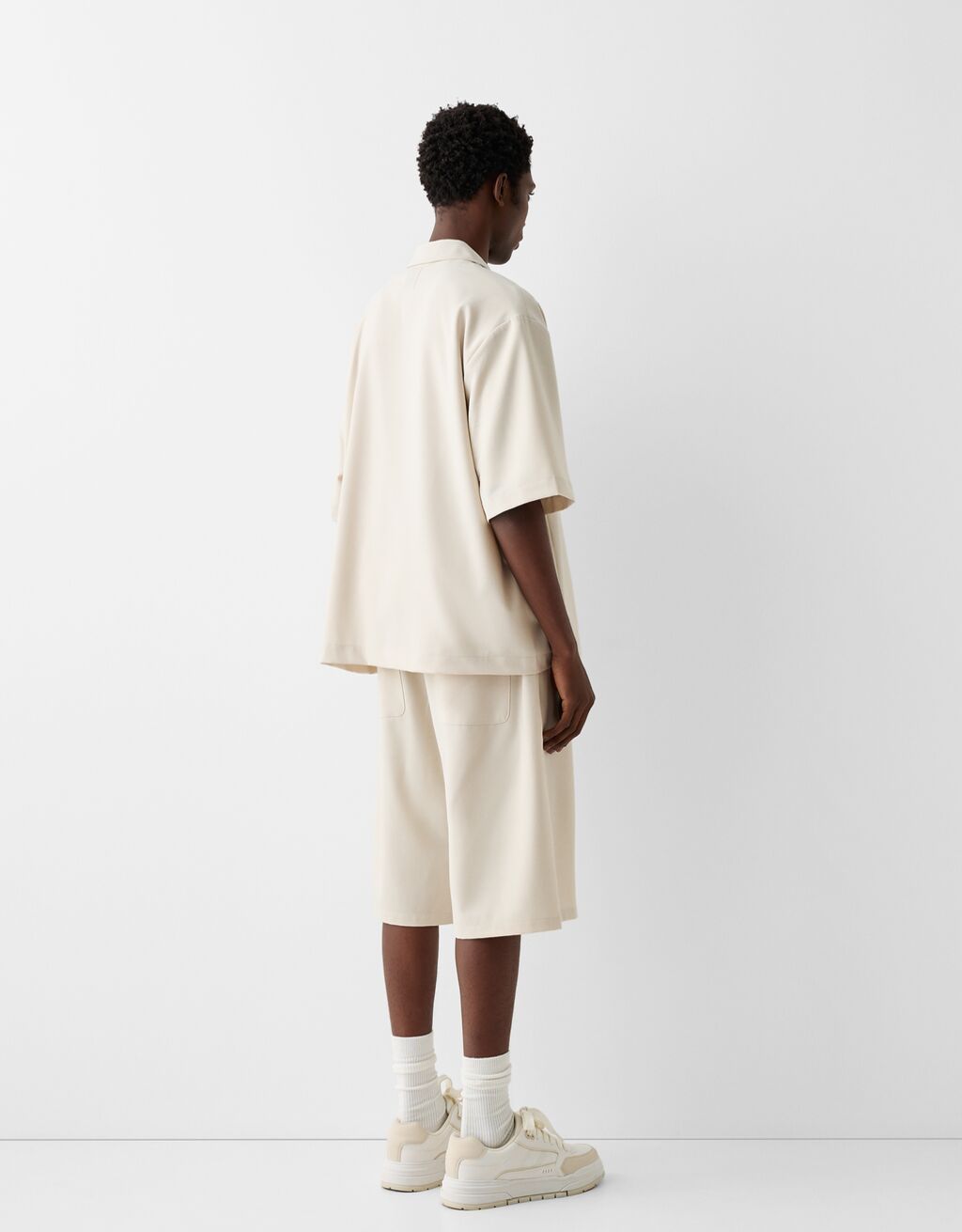 Calções bermuda tailoring fit de perna larga-Areia-2