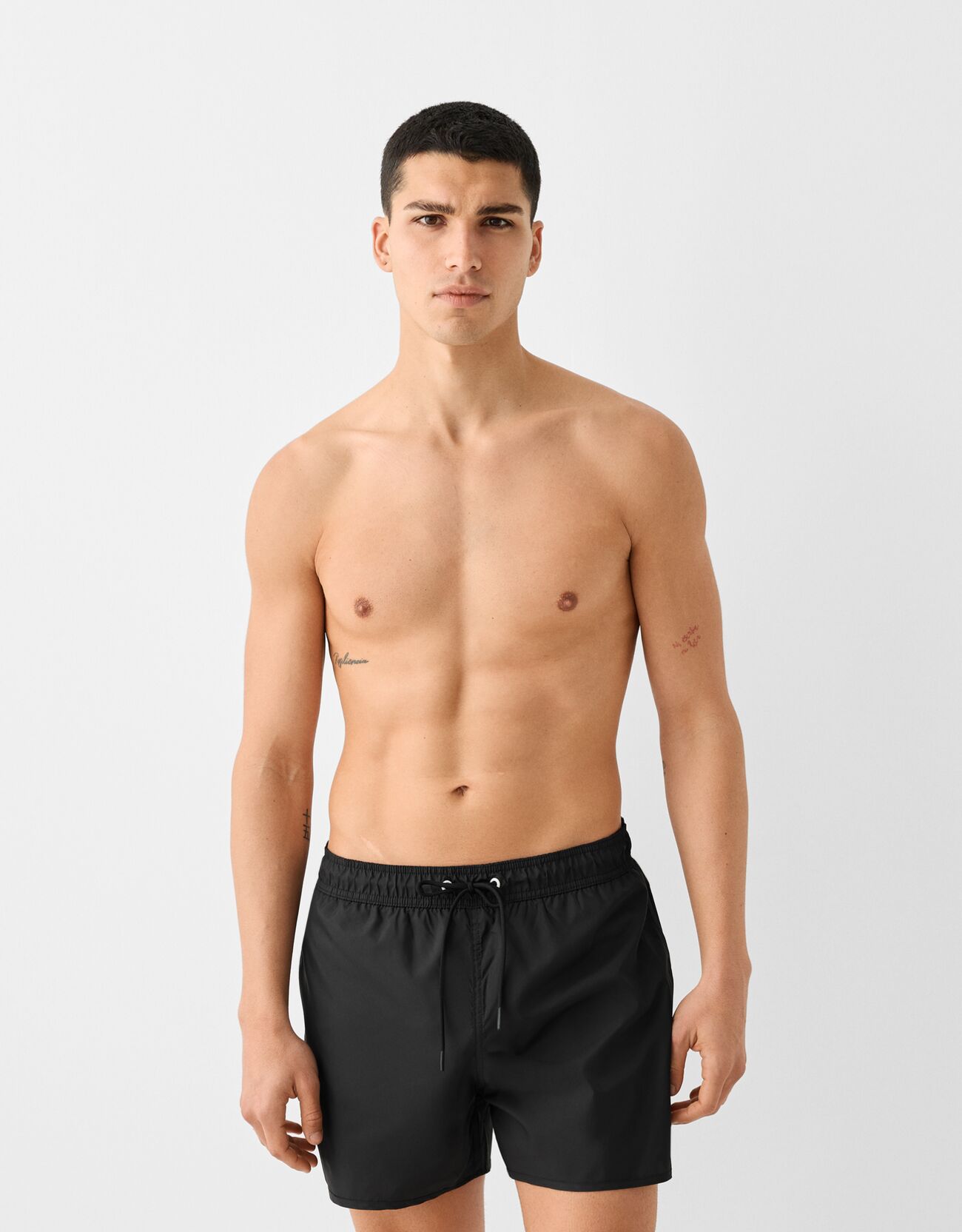 Bershka Kurze Badeshorts Herren M Schwarz