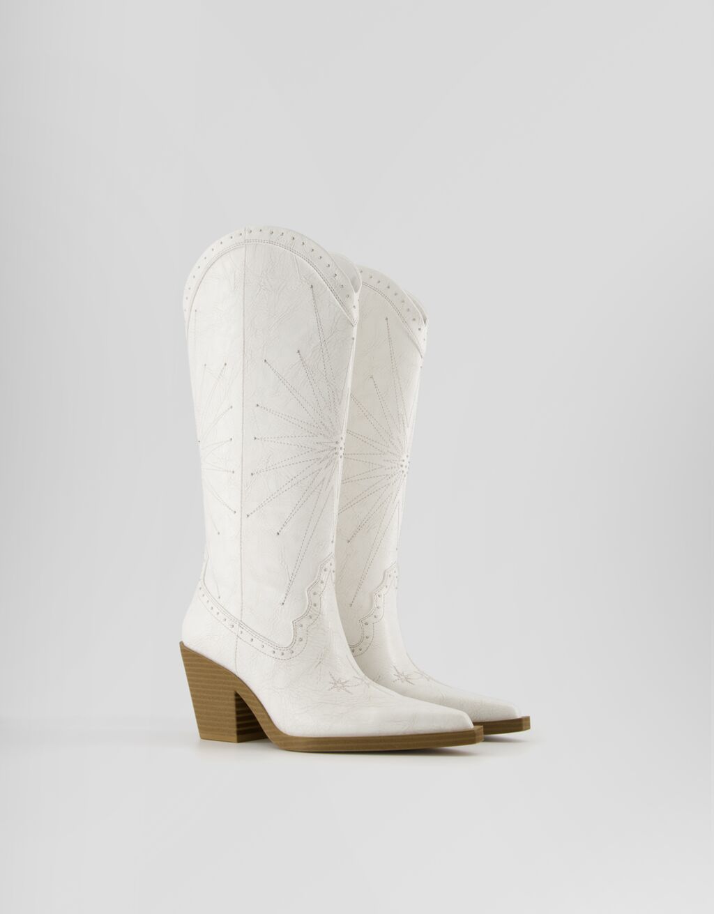Botas tacón cowboy detalle tachas-Blanco-0