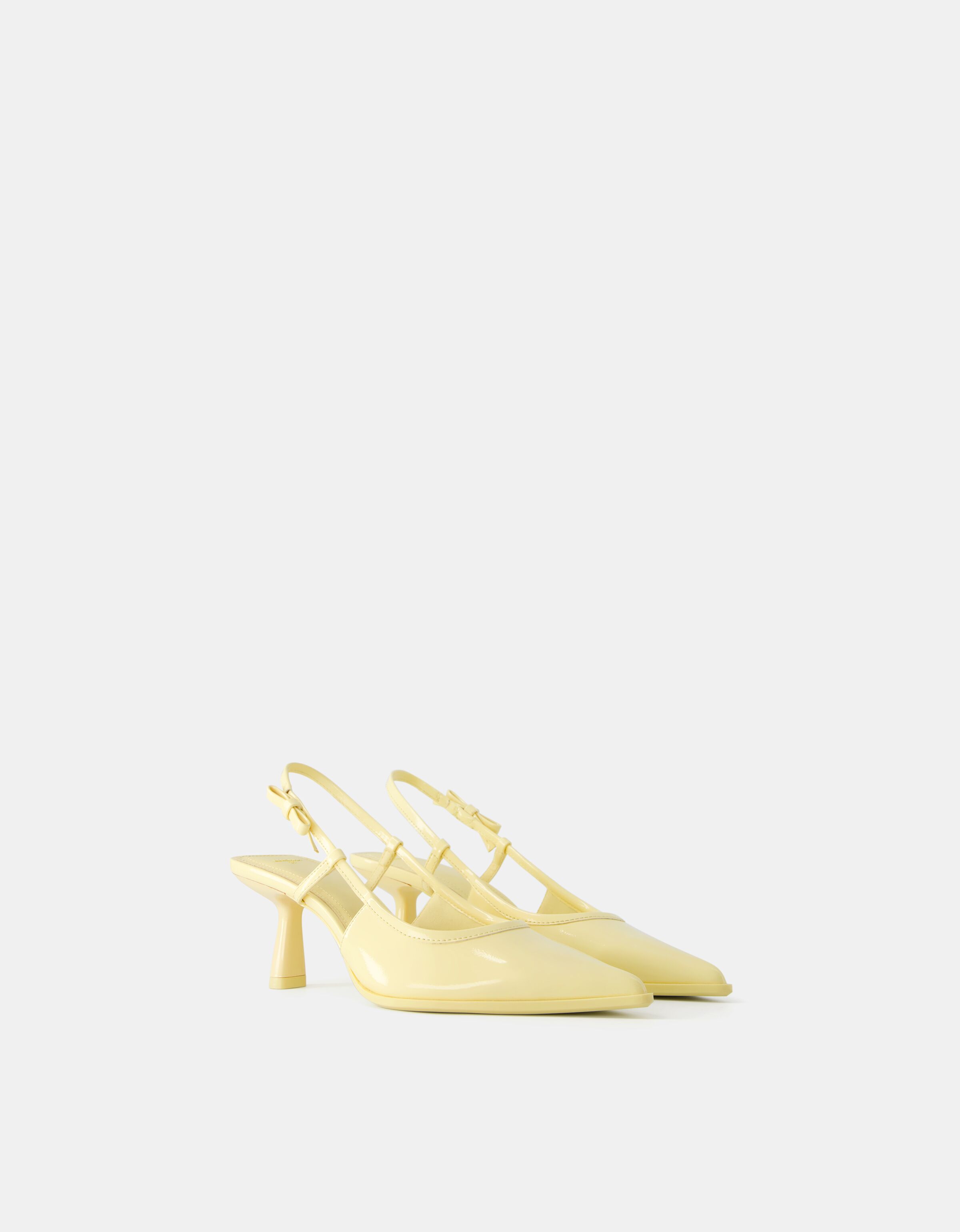 Kitten heel shoes with bow detail Shoes Women Bershka